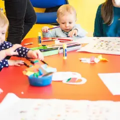Jak długo trwa adaptacja w żłobku? Poznaj kluczowe informacje