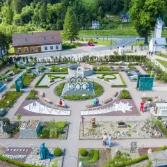 Ogrody sensoryczne w Muszynie – godziny otwarcia i dostępność 24/7