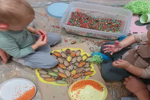 Zajęcia sensoryczne w Poznaniu – rozwój zmysłów dla Twojego dziecka