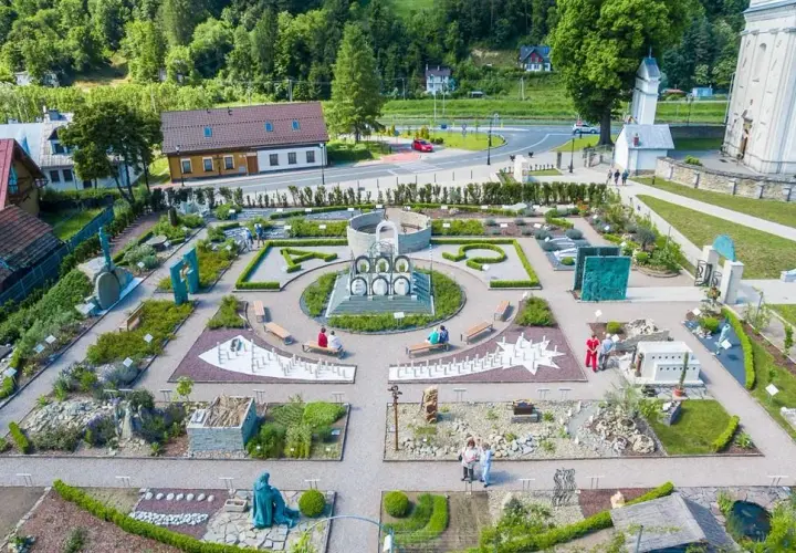 Ogrody sensoryczne w Muszynie – godziny otwarcia i dostępność 24/7