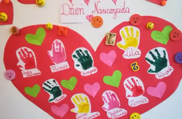 Pomysły na dzień nauczyciela w przedszkolu, które zaskoczą każdego